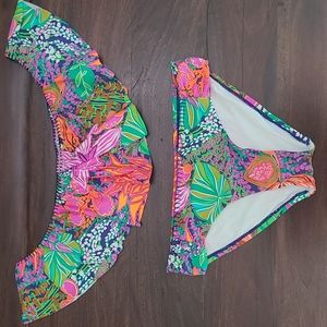 Like new Trina Turk 2pc swimsuit 🤩🤩🤩
